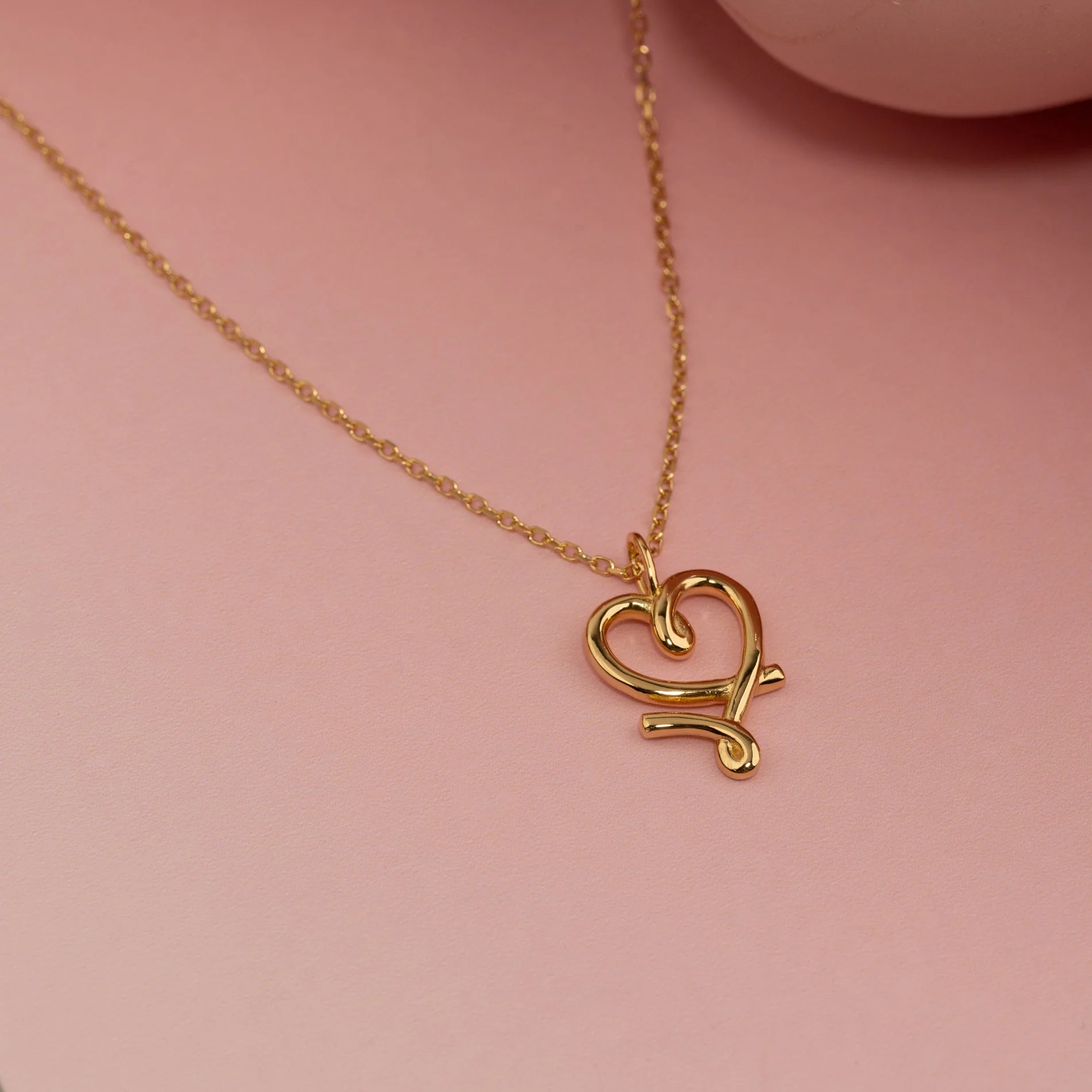 SOFIA GOLDEN PENDANT - Image 4