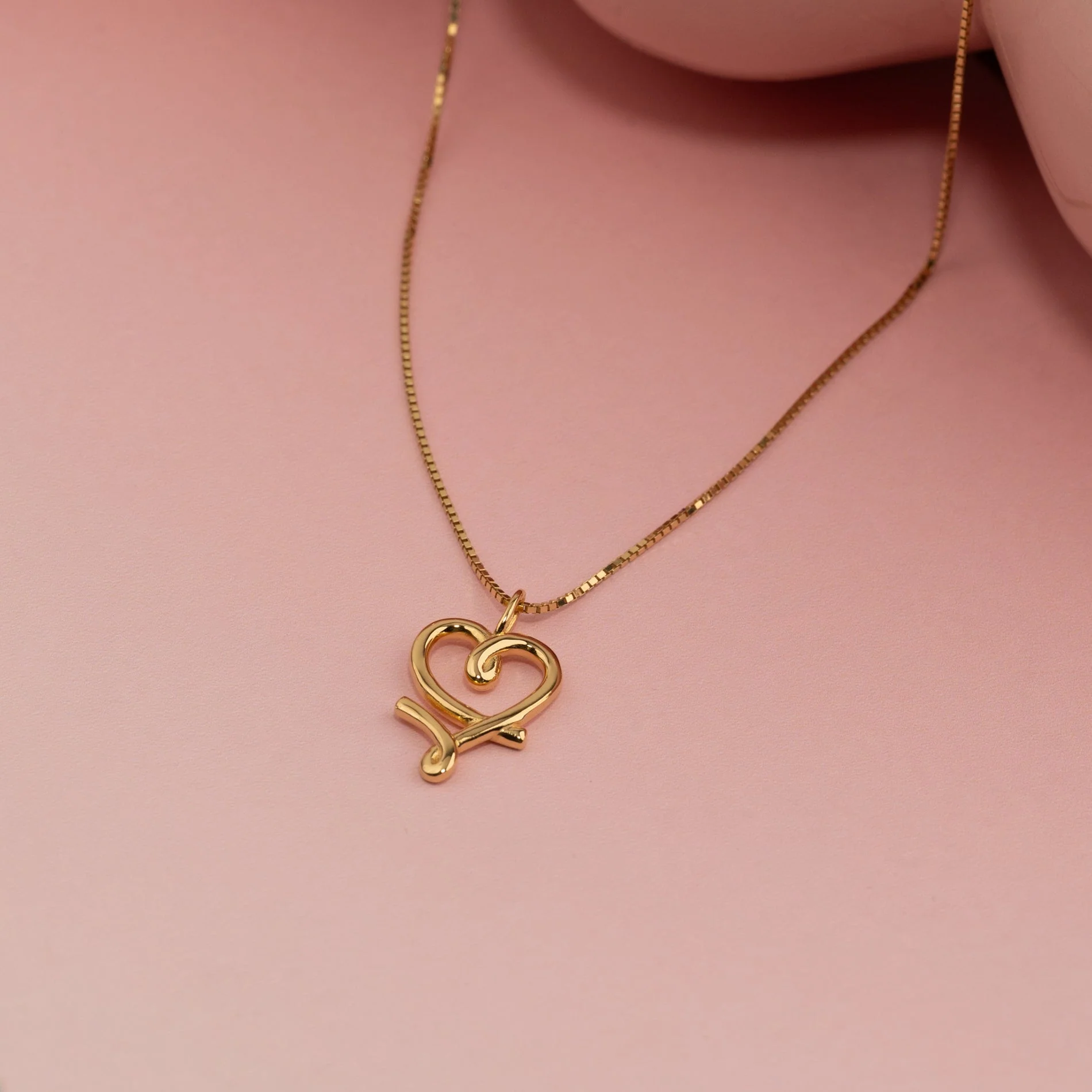 SOFIA GOLDEN PENDANT - Image 6
