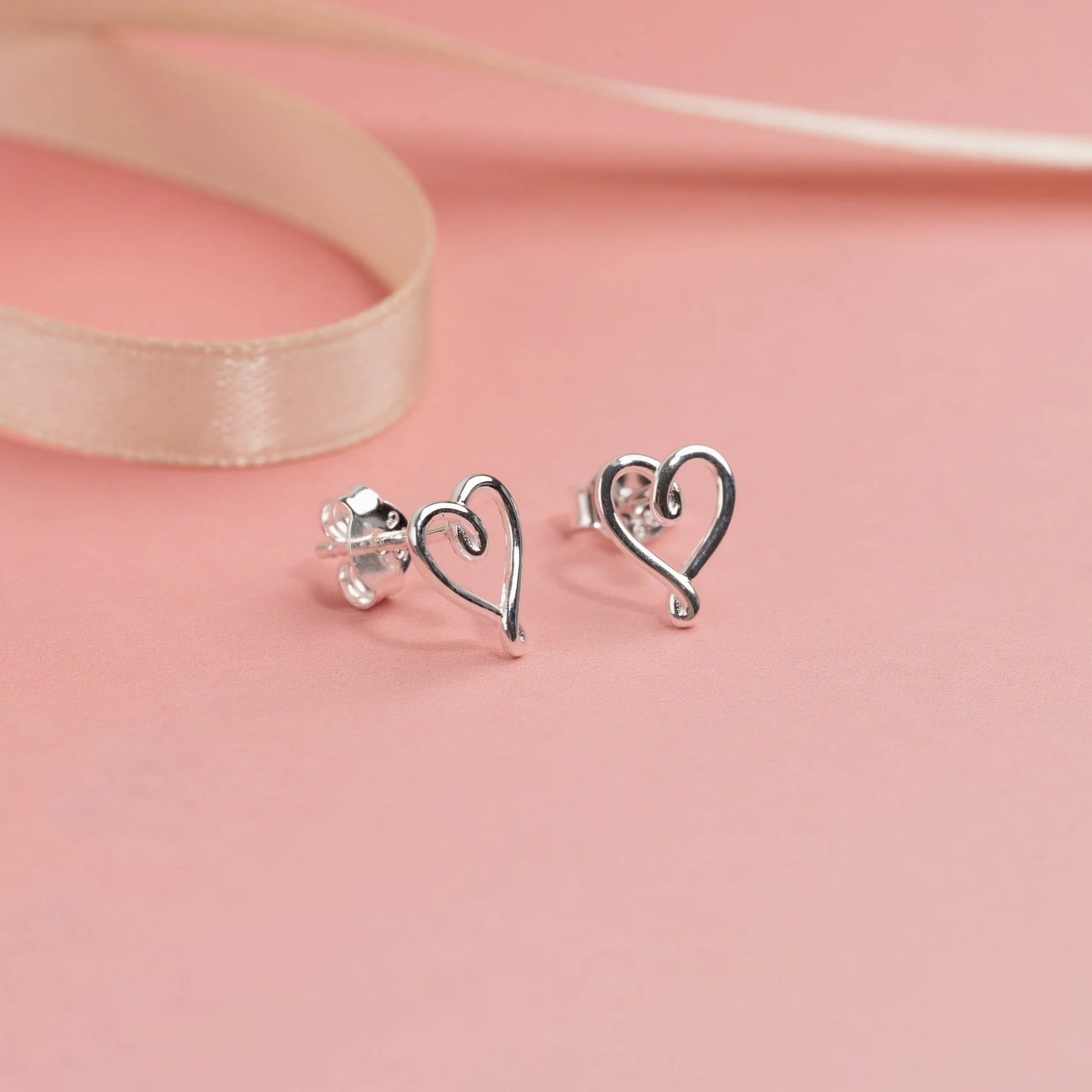 SOFIA SILVER STUD EARRING