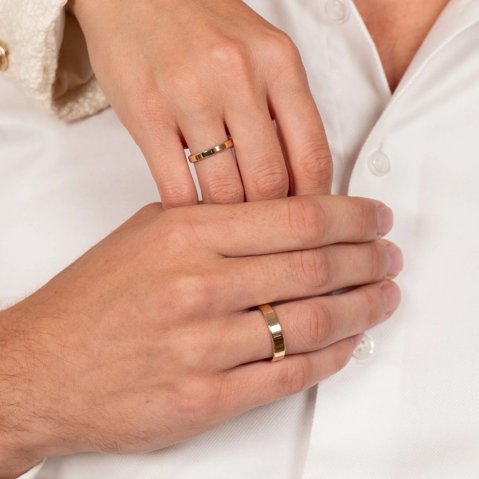 SOFT EDGE FLAT COMFORT WEDDING BAND - 4mm - YG - Image 2