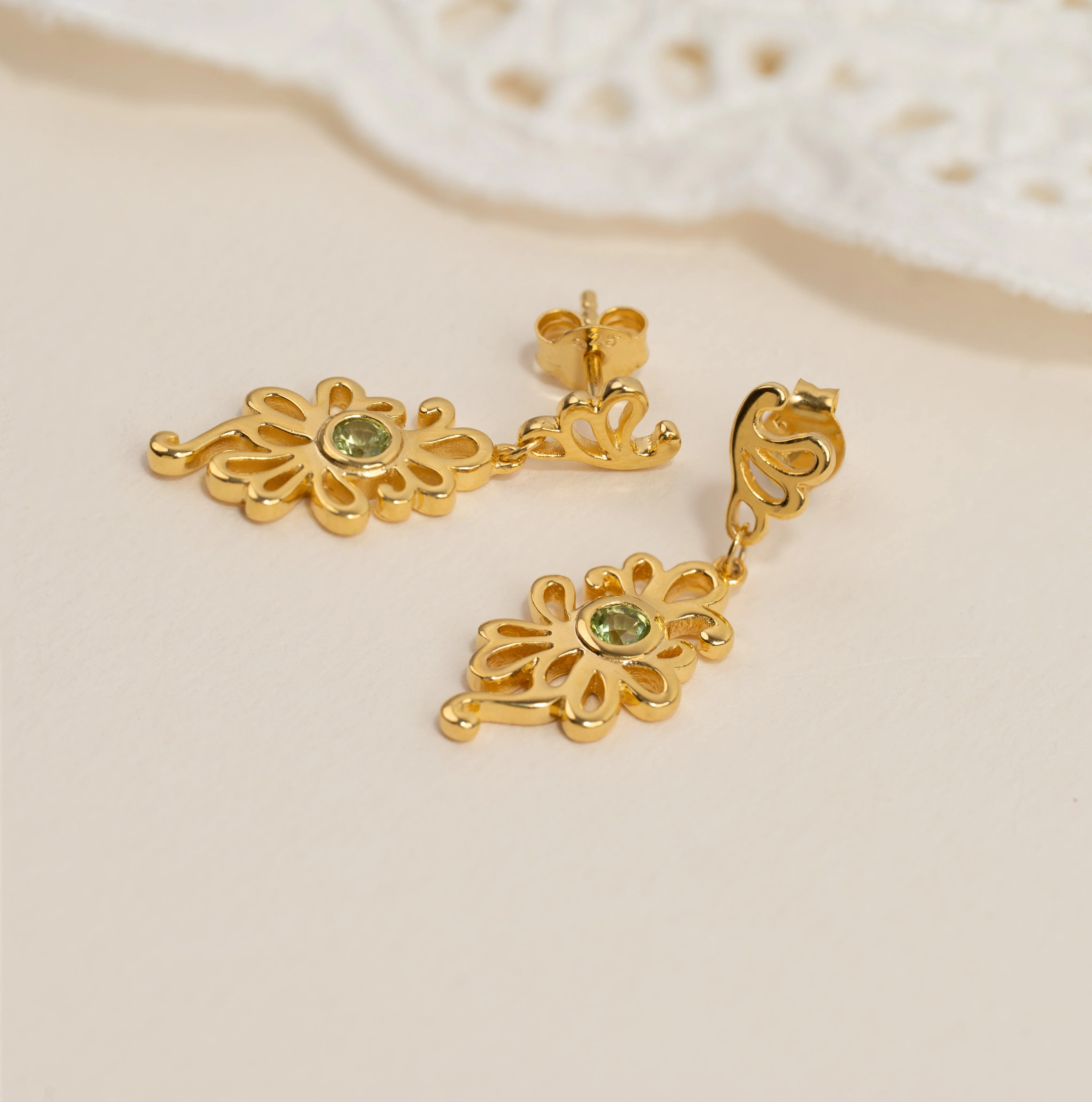 SOLEA GREEN PERIDOT GOLDEN DROP EARRING - Image 3