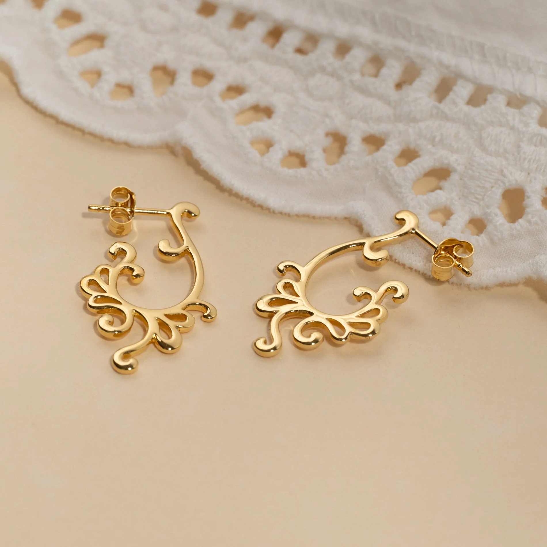 SOLEA LARGE GOLDEN CREOL EARRING - Image 2