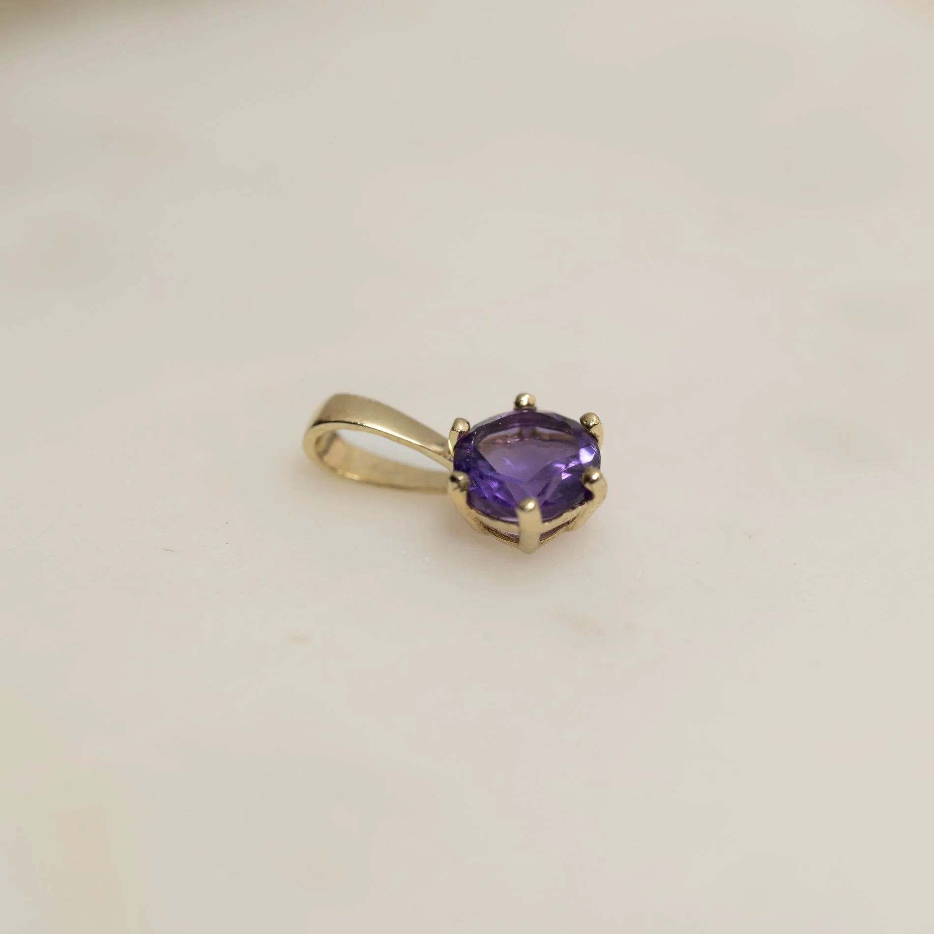 SOLEY PURPLE AMETHYST SOLID GOLD PENDANT