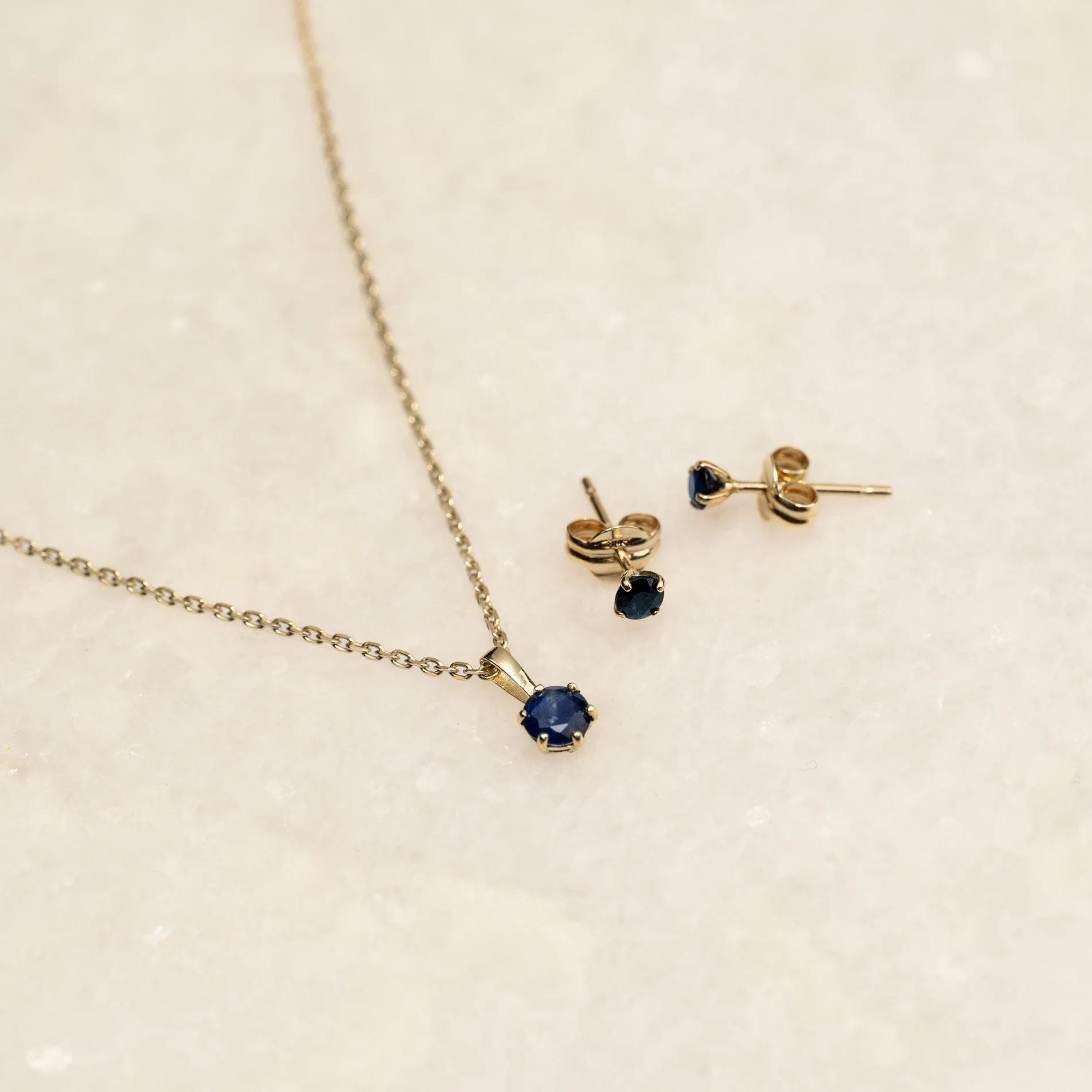 SOLEY SAPPHIRE SOLID GOLD STUD EARRING - Image 8