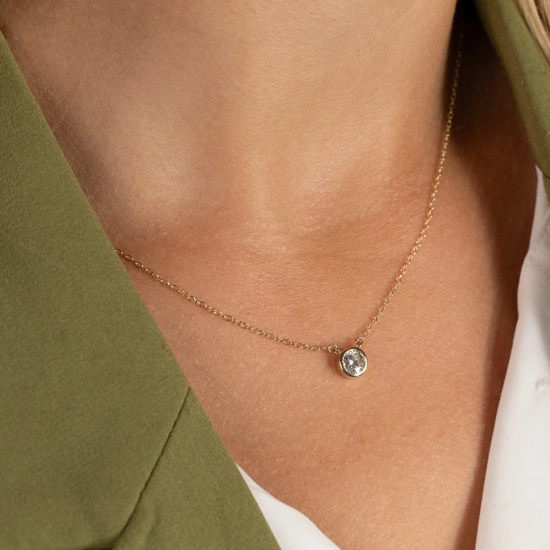 SOLITAIRE BEZEL LAB-DIAMOND NECKLACE - 0.5ct - YG