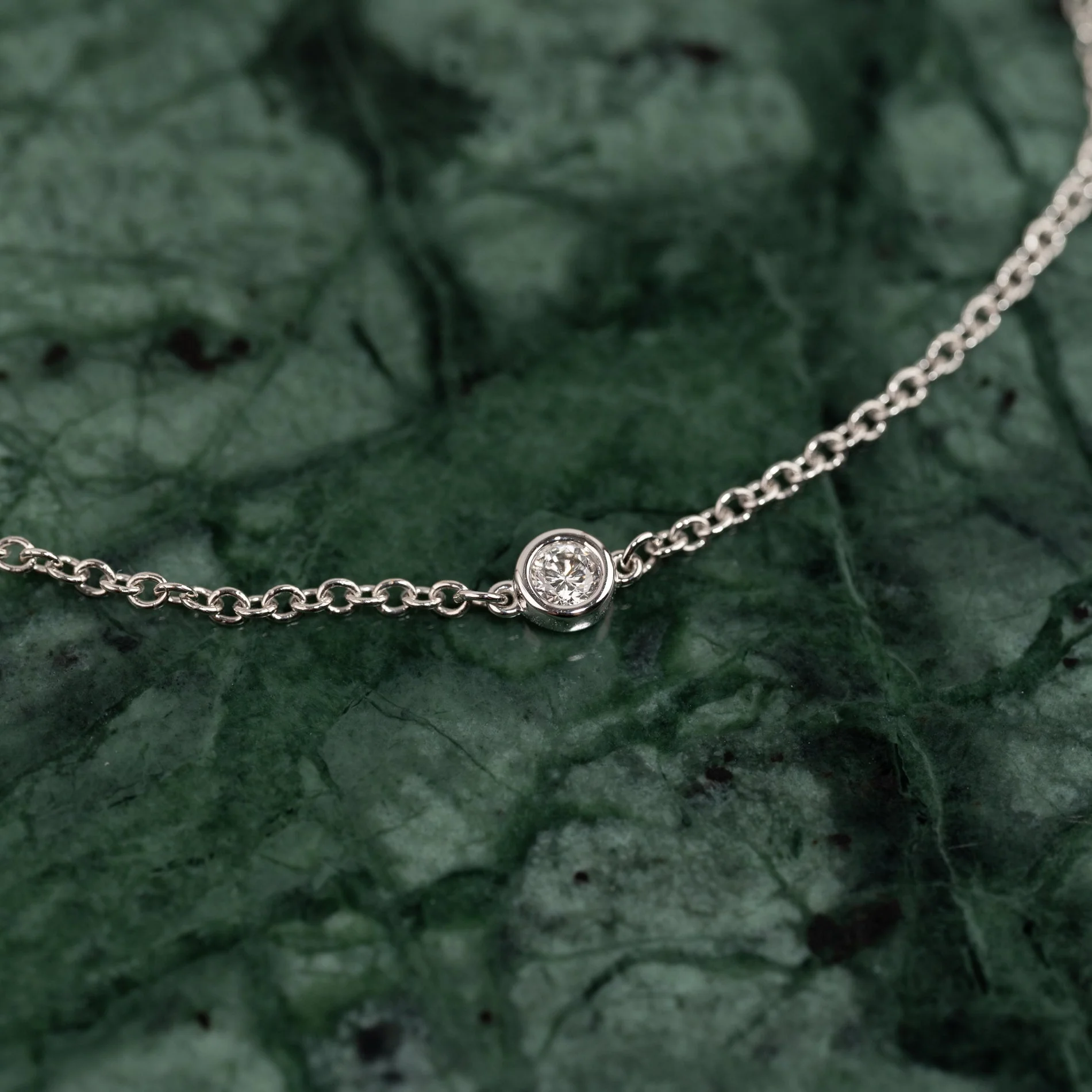 SOLITAIRE BEZEL-SET LAB-DIAMOND BRACELET - 0.08ct - WG - Image 2