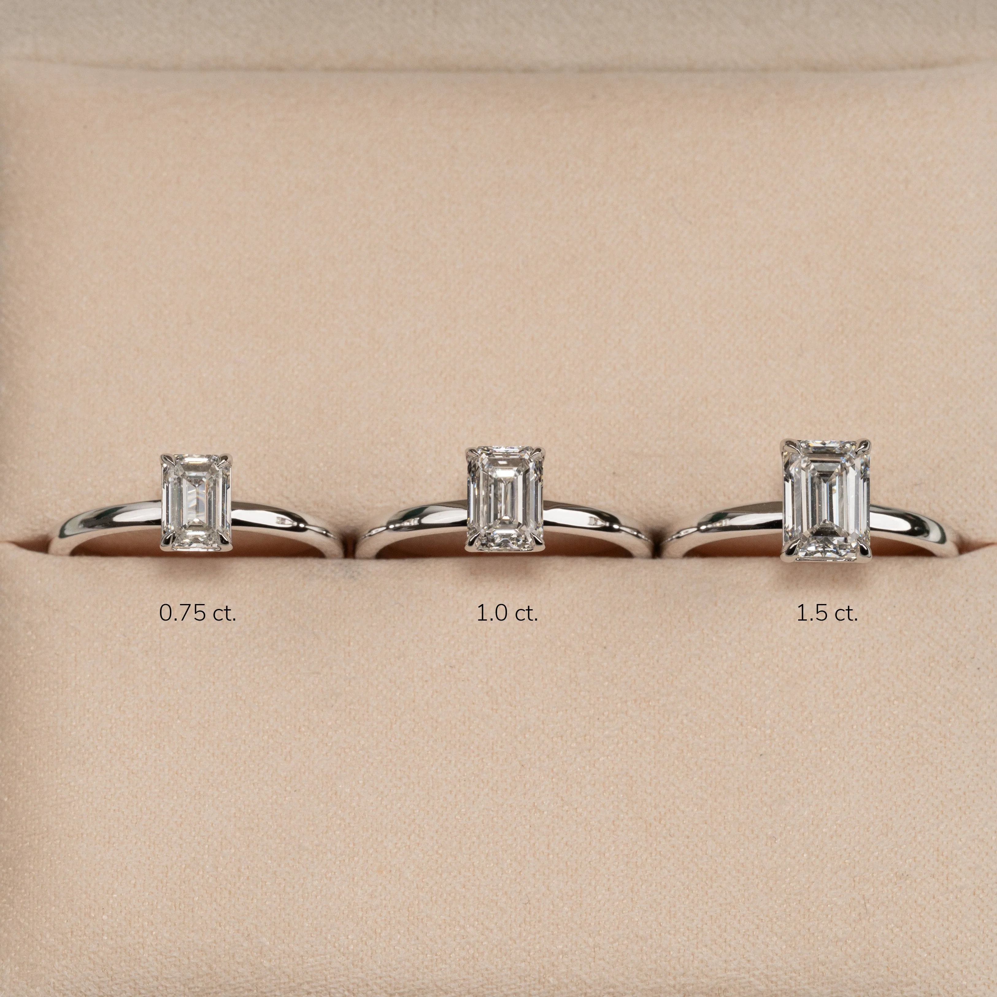 SOLITAIRE EMERALD-CUT DIAMOND RING - Image 6