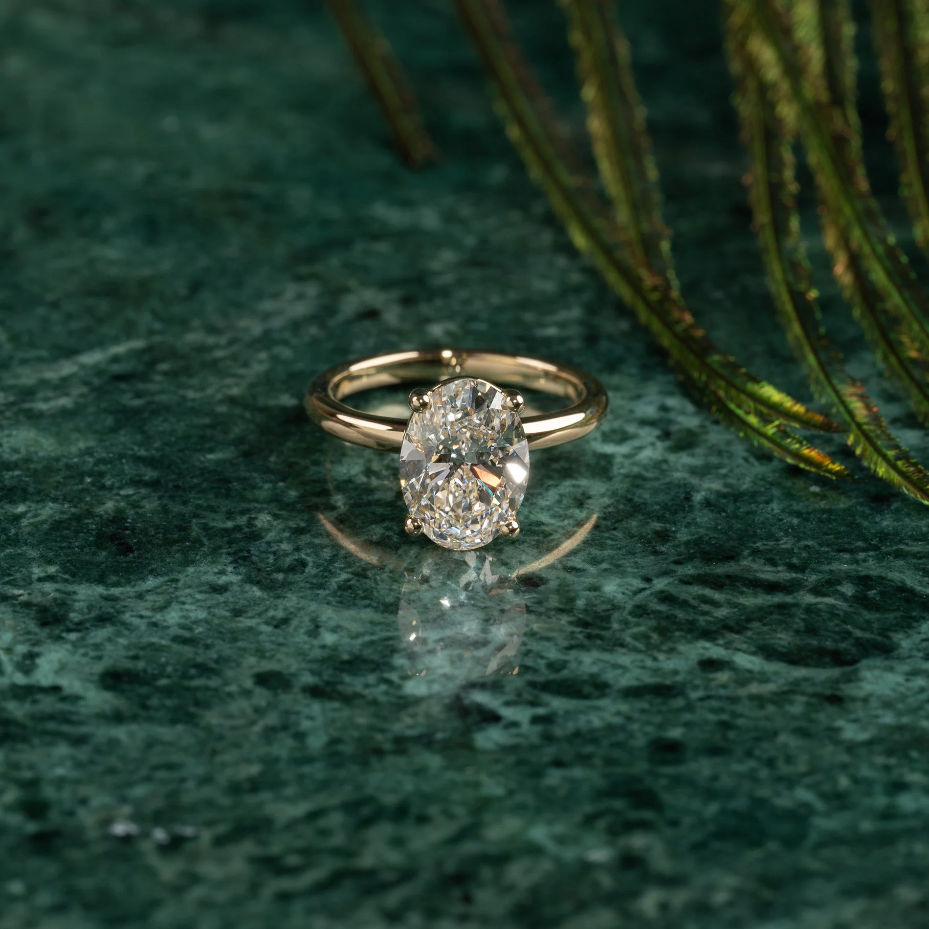 SOLITAIRE OVAL-CUT LAB-DIAMOND RING - 3.0ct - YG