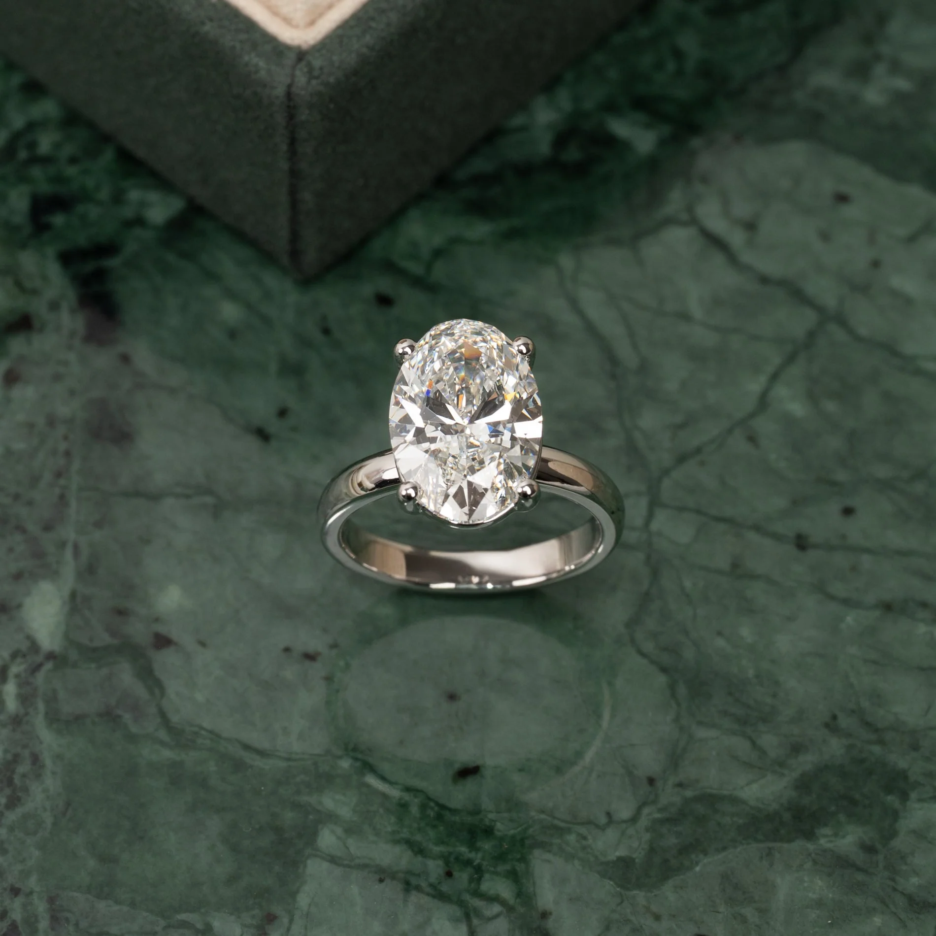 SOLITAIRE OVAL-CUT DIAMOND RING - Image 4