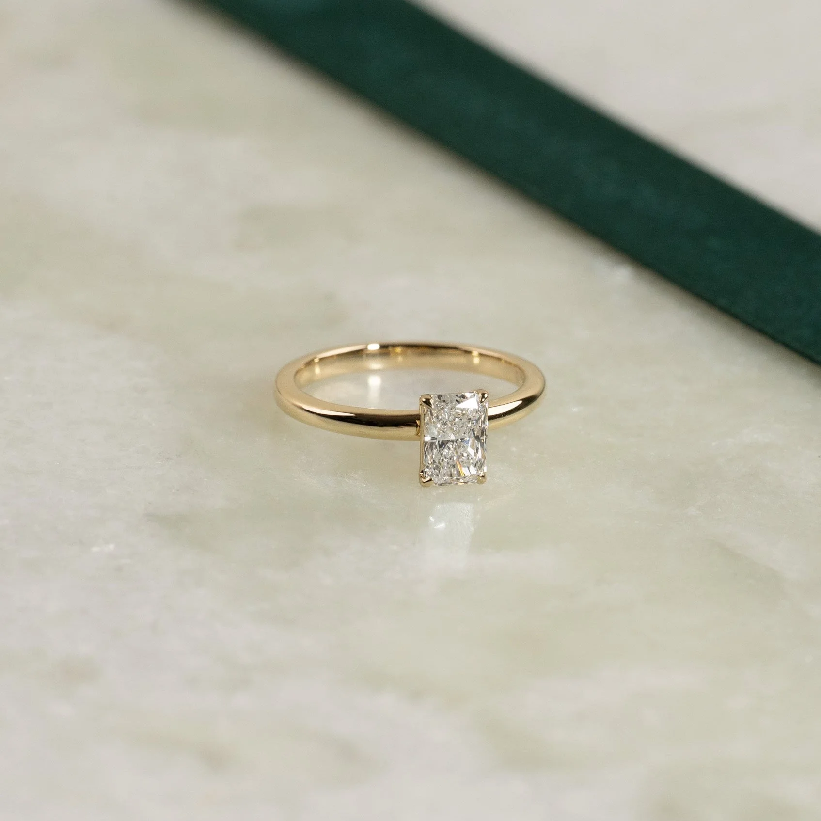 SOLITAIRE RADIANT-CUT LAB-DIAMOND RING - 0.75ct - YG