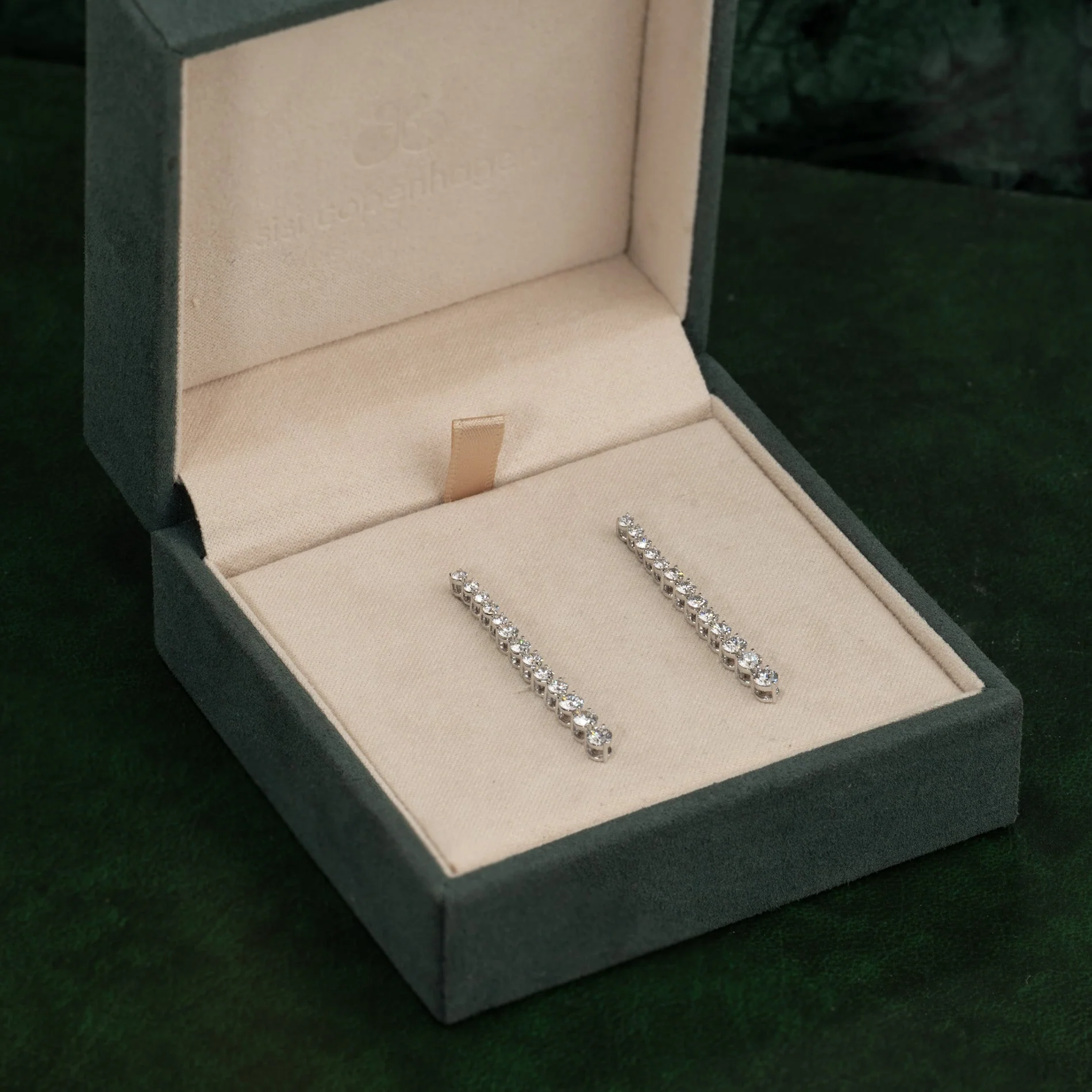 TENNIS LAB-DIAMOND DROP EARRING - 1.6ct - WG