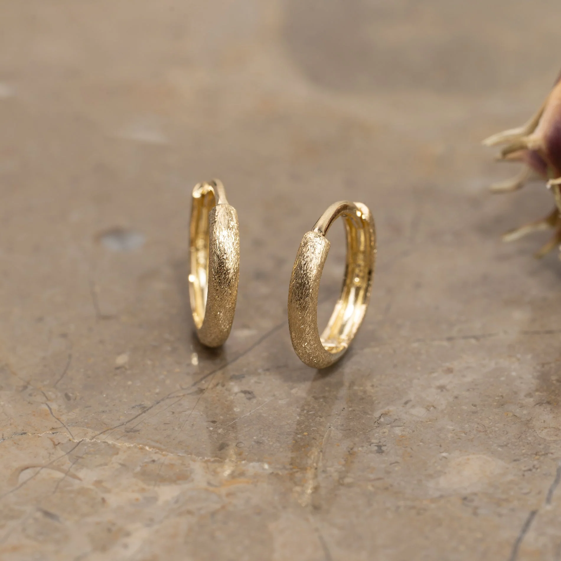 THEA SOLID GOLD HUGGIE EARRING - Image 2