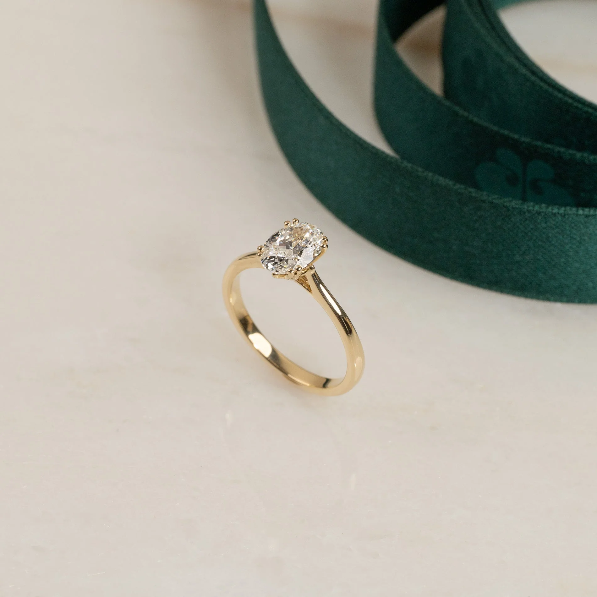 SOLITAIRE TULIP-SET OVAL-CUT LAB-DIAMOND RING - 1.5ct - YG