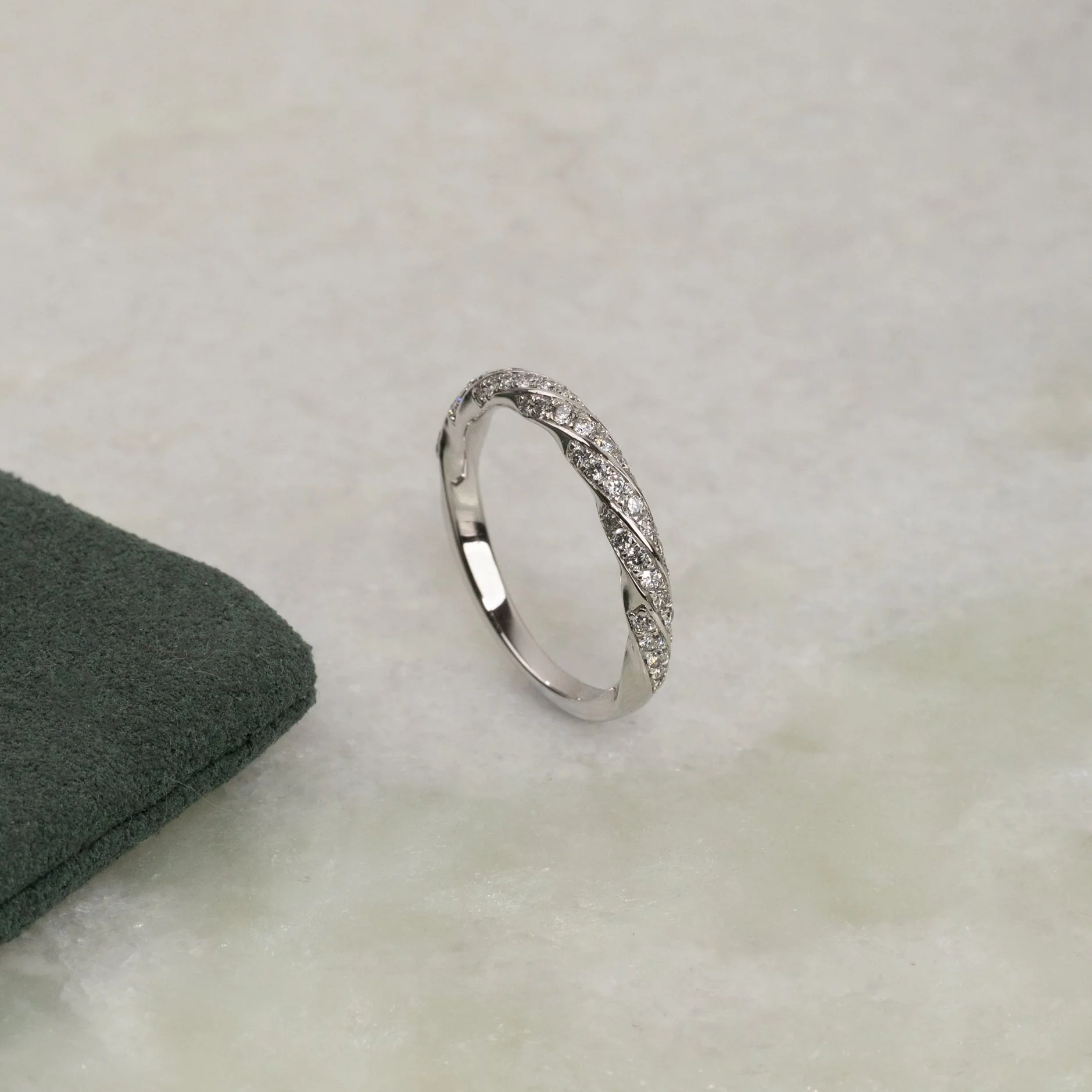 TWISTED ALLIANCE DIAMOND RING