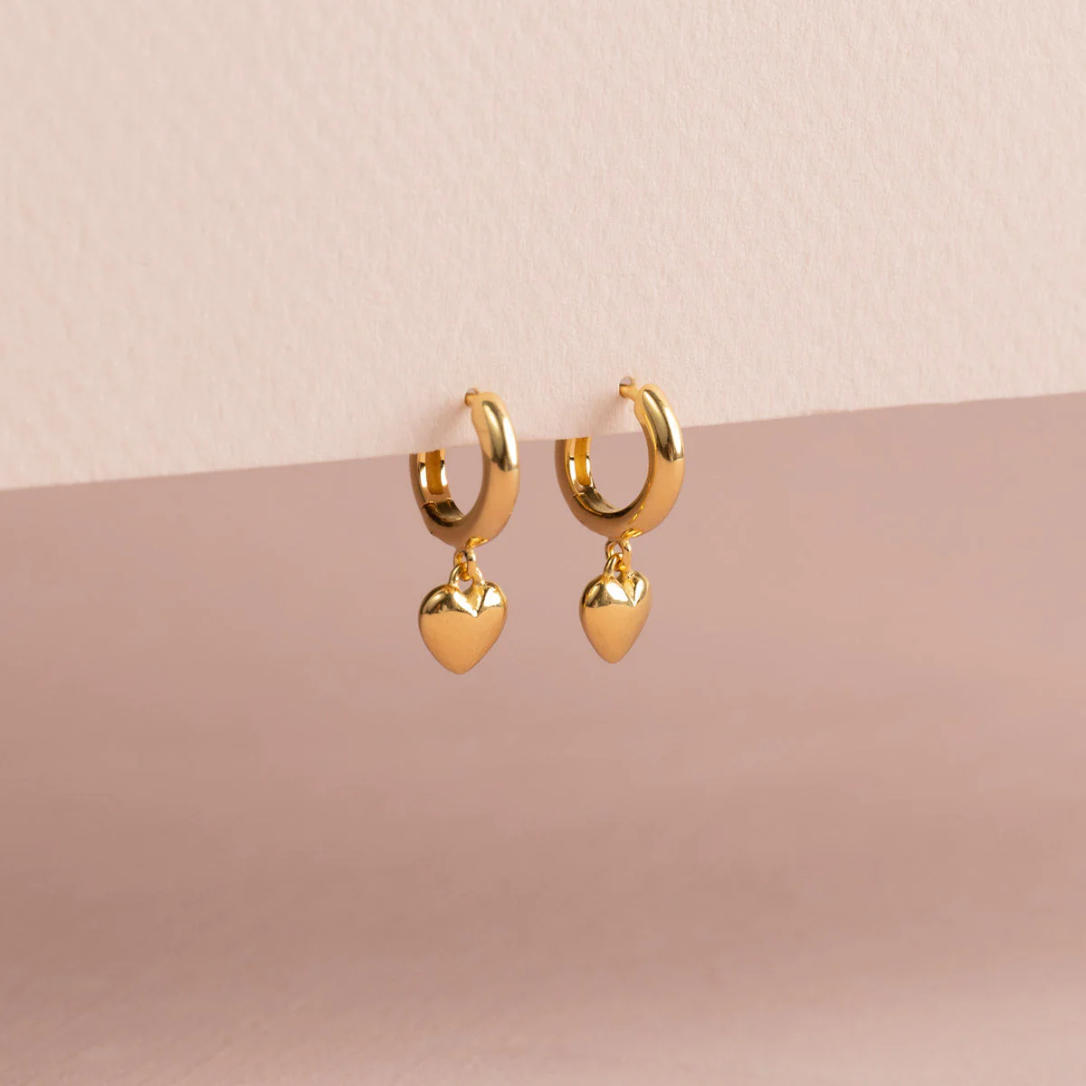 VALENTINA GOLDEN HUGGIE EARRING