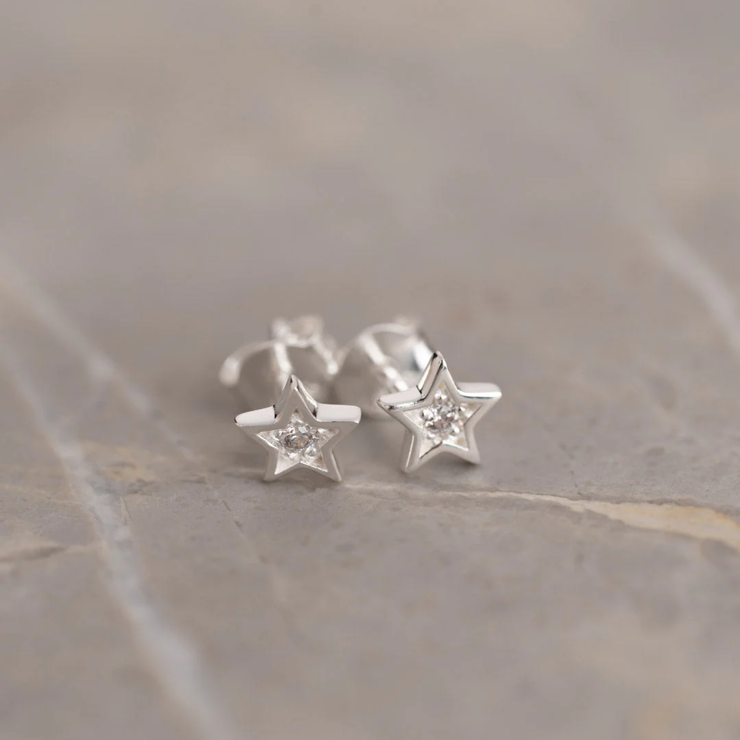 VEGA SILVER EARRING
