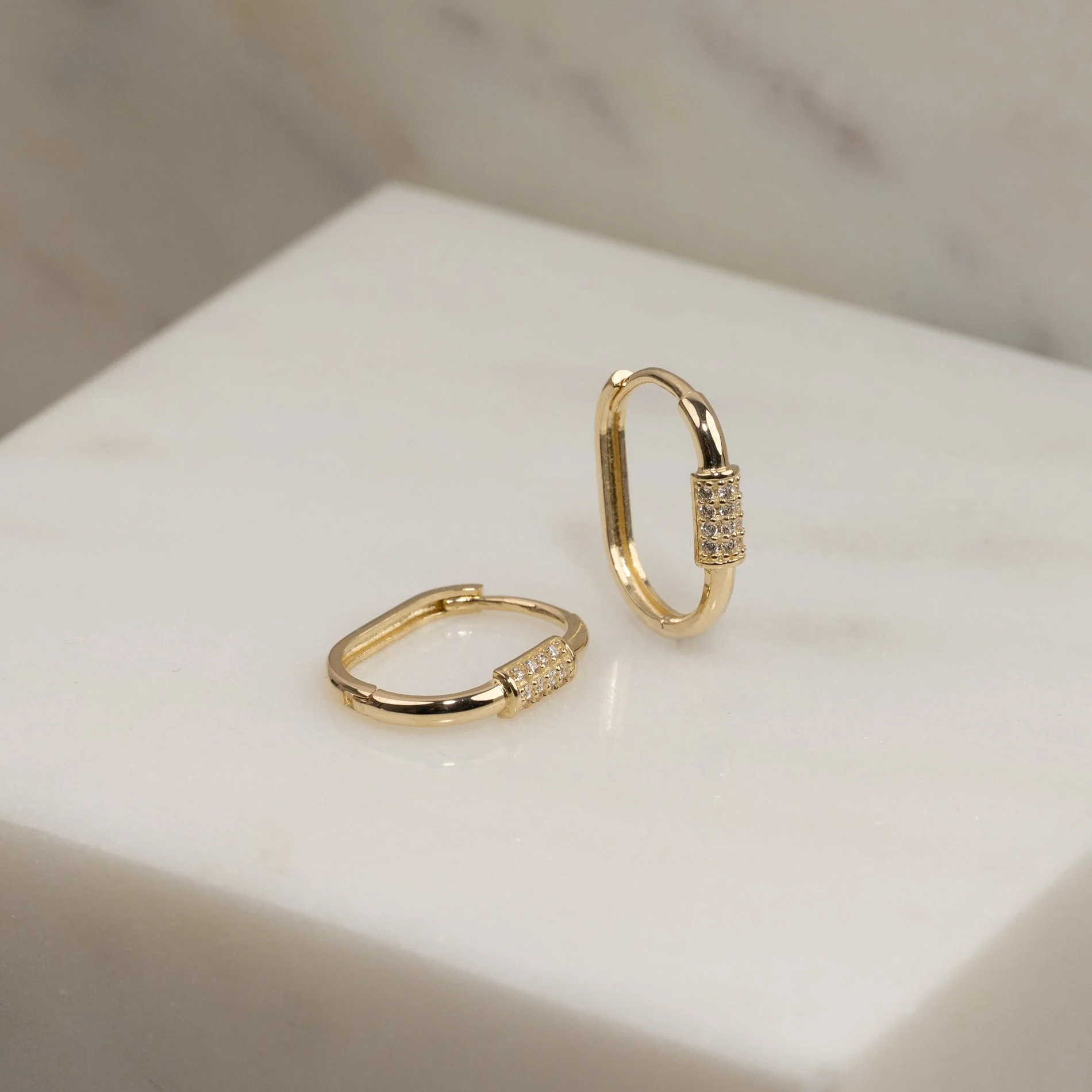 VIKTORIA CRYSTAL SOLID GOLD CREOL EARRING