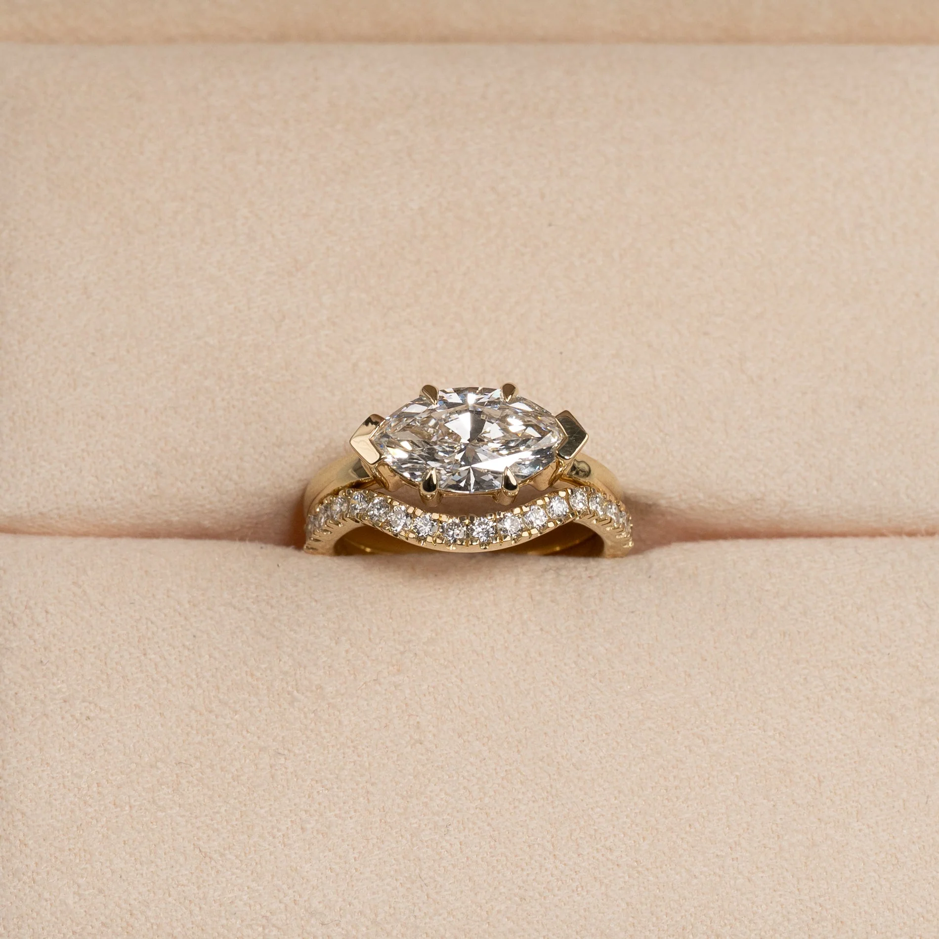 WIDE CURVE STACKING ALLIANCE LAB-DIAMOND RING - Image 3
