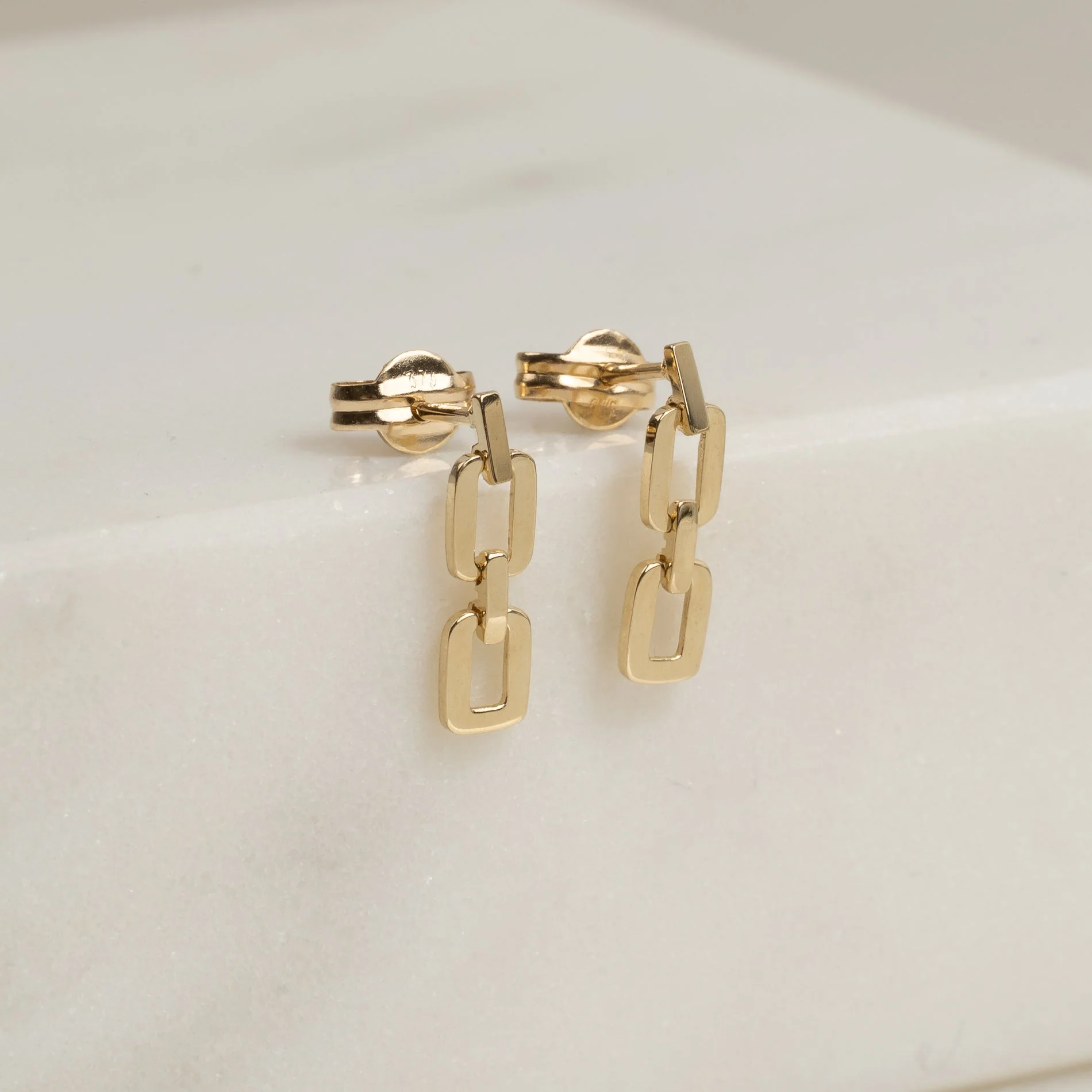 ZOE SOLID GOLD EARRING