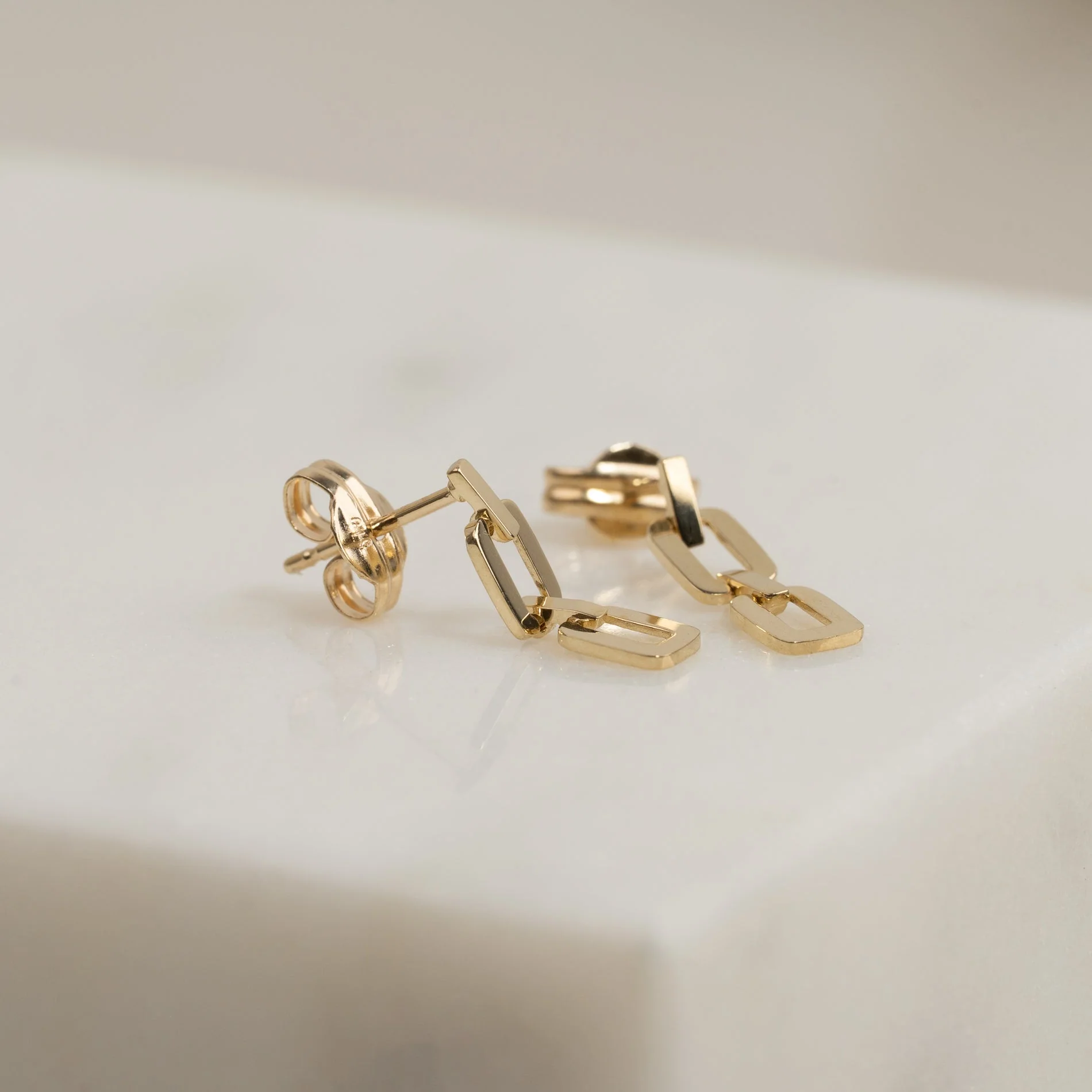 ZOE SOLID GOLD EARRING - Image 3